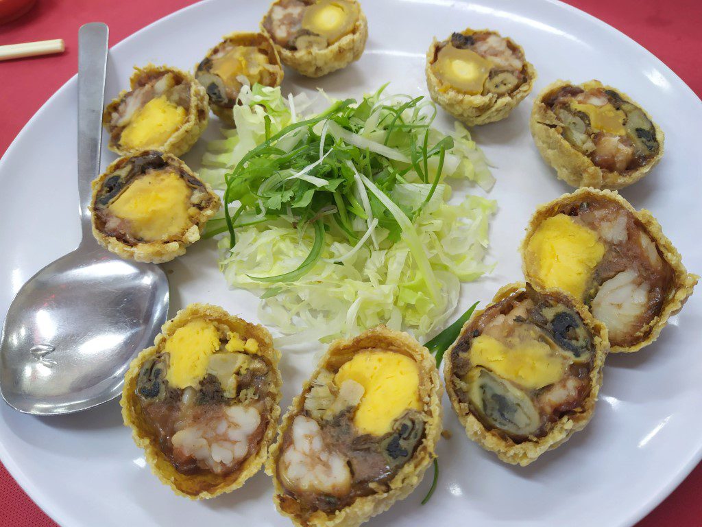 Sek Yuen Restaurant KL Stuffed Oyster and Prawn with Egg Yolk in Crispy Shell (合浦環珠)