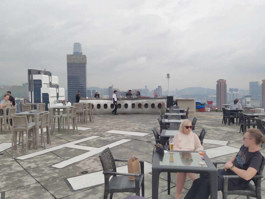 Heli Lounge Bar Kuala Lumpur Review (aka Helipad)