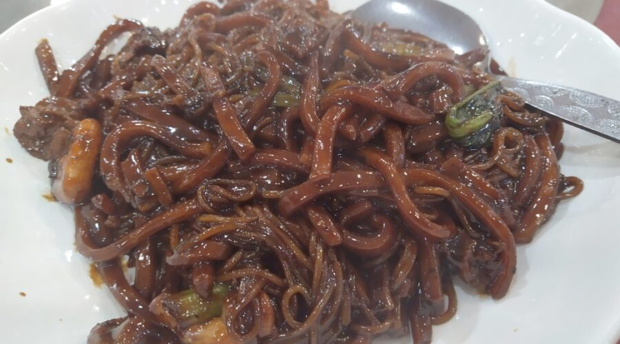 Restoran New Ocean Restaurant Kuala Lumpur - KL Hokkien Mee (with bee hoon)