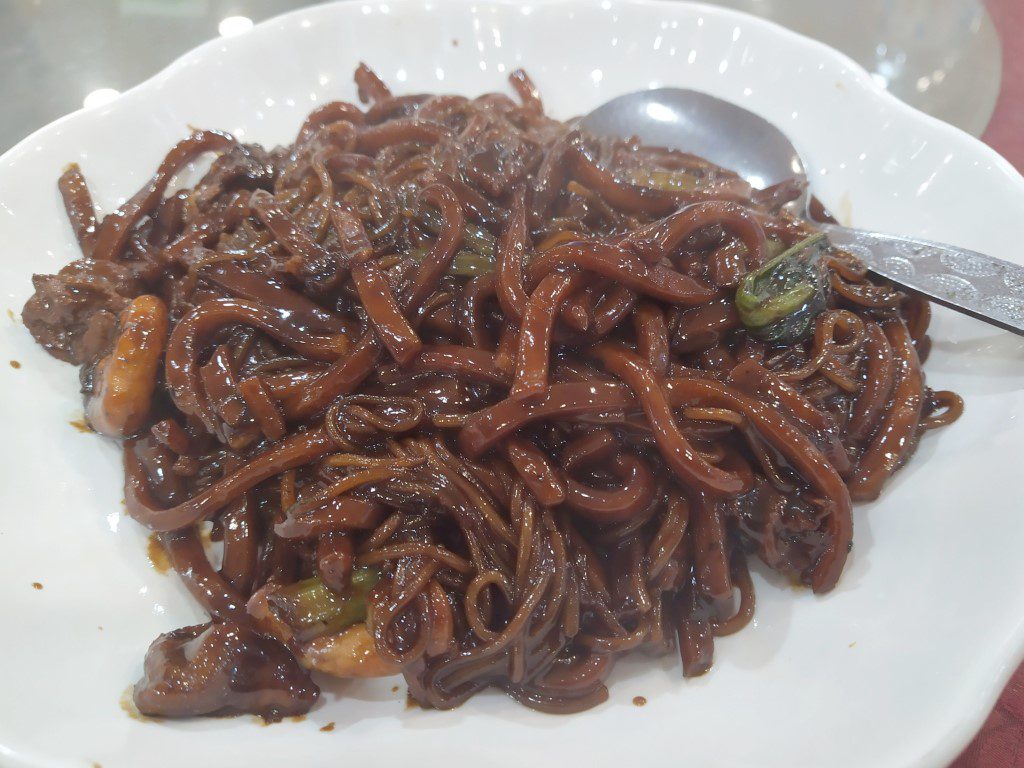 Restoran New Ocean Restaurant Kuala Lumpur - KL Hokkien Mee (with bee hoon)