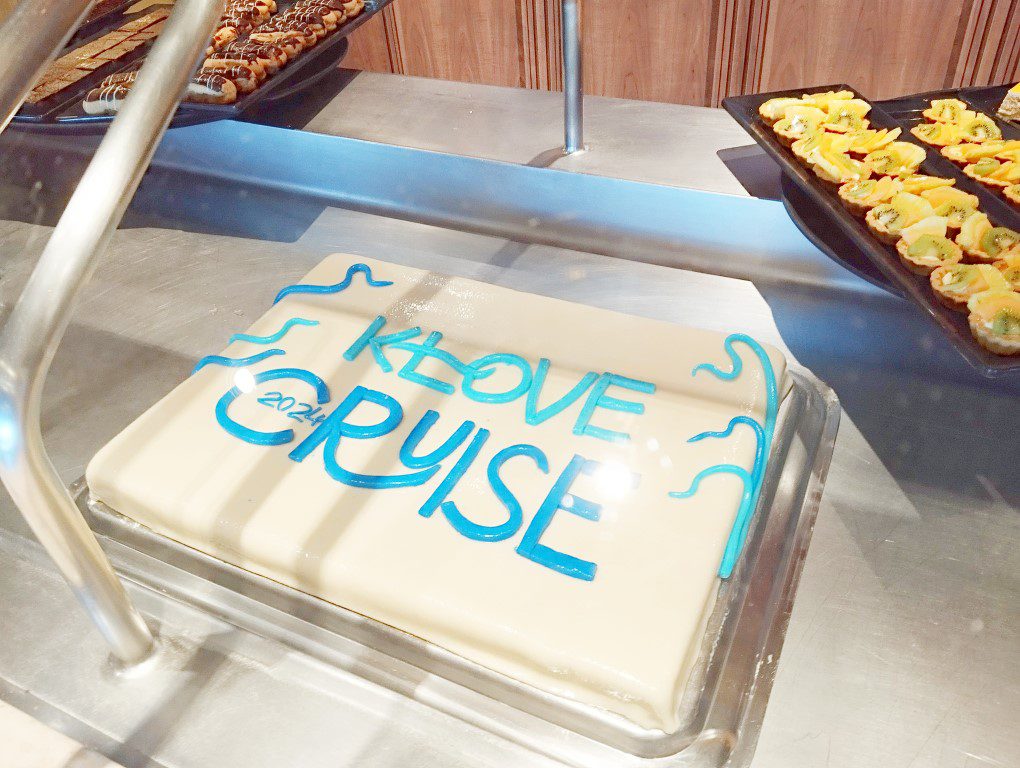 MSC Divina Calumet Buffet at Deck 14 with KLOVE Cruise Cake!