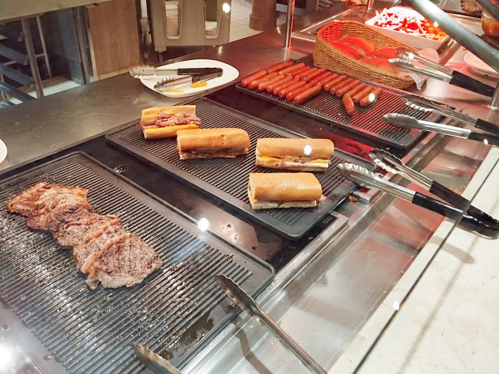 KLOVE Cruise 2024 Calumet Buffet Dinner Day 1 MSC Divina - Steak, Sausages and Sandwiches