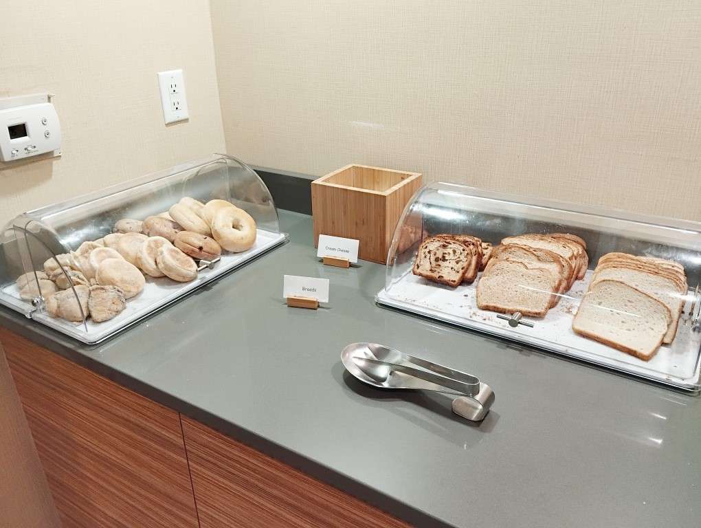 TownePlace Suites by Marriott Charleston West Ashley Breakfast - Breads and Bagel