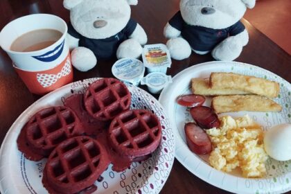 Breakfast at Hampton Inn & Suites Charlotte Arrowood Road