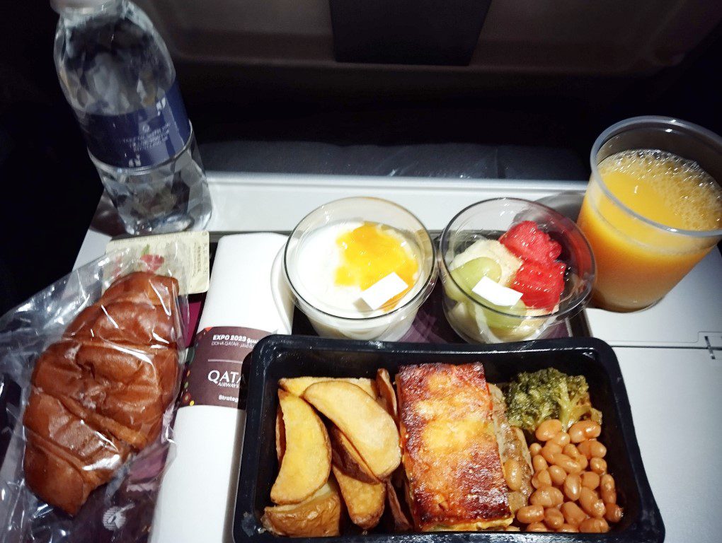 Qatar Airways flight from Singapore to Doha - Inflight Meal Omelet