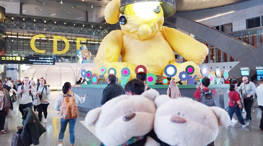 Untitled Lamp Bear at Doha International Airport with 2bearbear