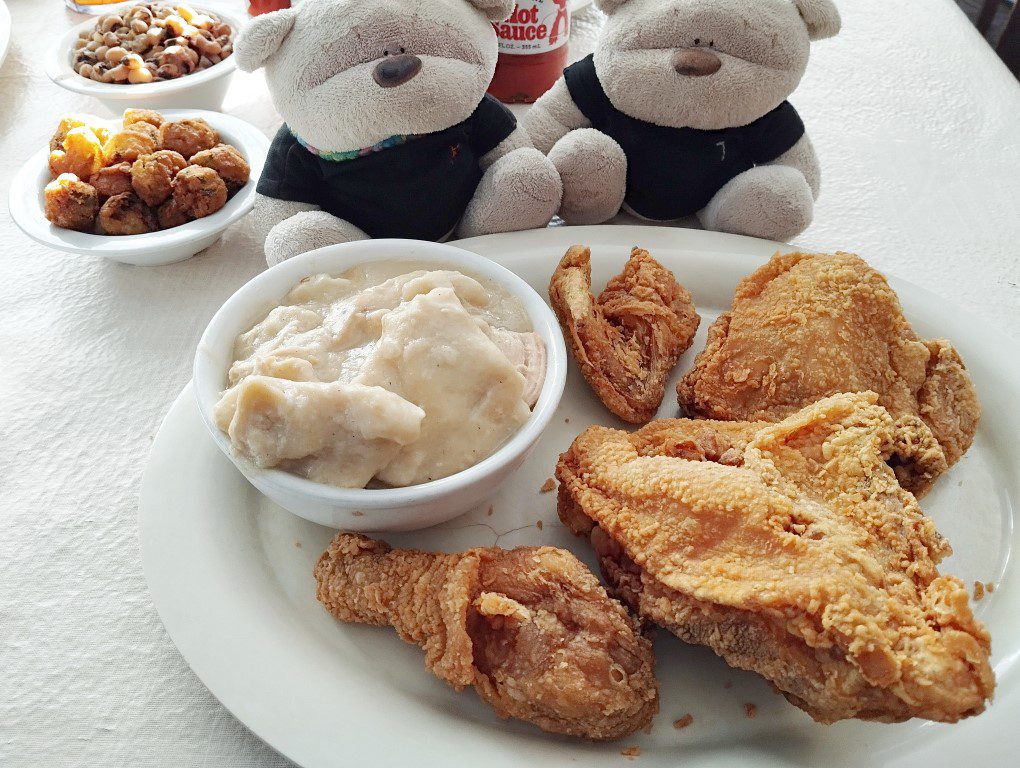 Mary Mac's Tea Room Atlanta - 4 piece fried chicken (Legendary Fried Chicken)