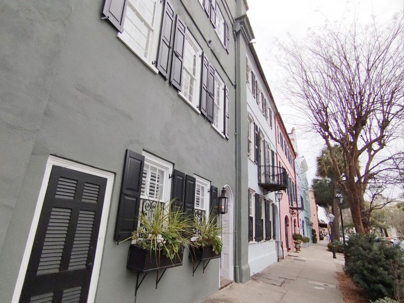 Beautiful architecture seen from Charleston Waterfront Park to Hyman's Seafood