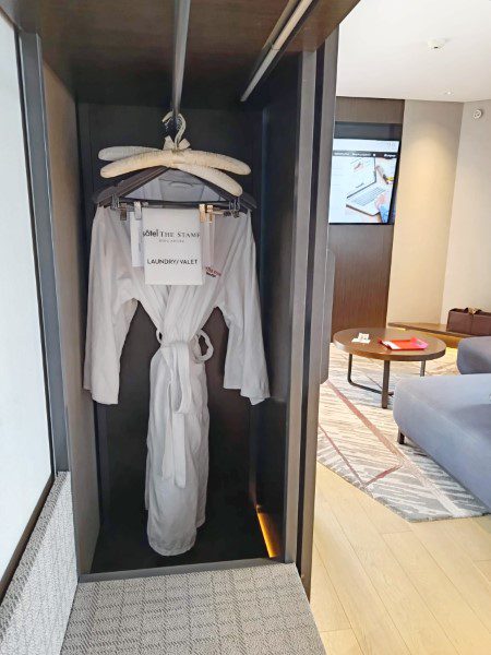 Swissotel The Stamford Hotel Signature Suite - Bath Robes