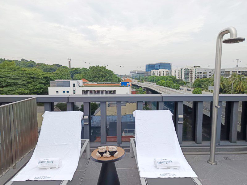 Hotel Faber Park Singapore Handwritten Collection - 2 Deck Chairs at Rooftop Swimming Pool Level 6