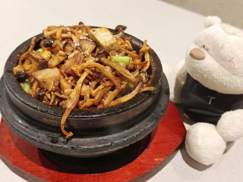 Souper Tang (aka 汤师父) at Johor Premium Outlets - Souper Tang (aka 汤师父) at Johor Premium Outlets - Signature Stone Pot Rice Steamed over Pork-Based Broth (29.9RM Small)