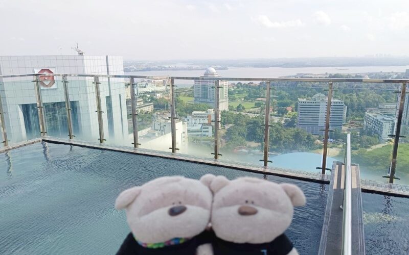 2bearbear at Holiday Inn Johor Bahru City Centre Roof Top Swimming Pool