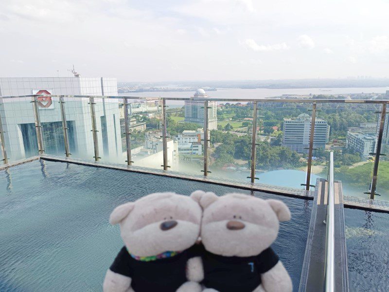 2bearbear at Holiday Inn Johor Bahru City Centre Roof Top Swimming Pool