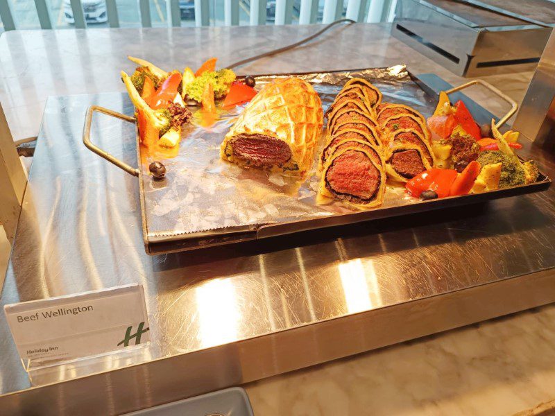 Holiday Inn Johor Bahru Dinner Buffet Dine @ Eight - Beef Wellington