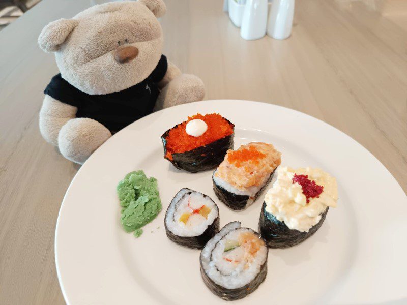 Holiday Inn Johor Bahru Dine@Eight Dinner Buffet (2bearbear Review) - Sushi