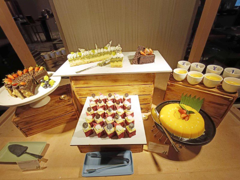 Holiday Inn Johor Bahru Dinner Buffet Dine @ Eight - Desserts Pudding