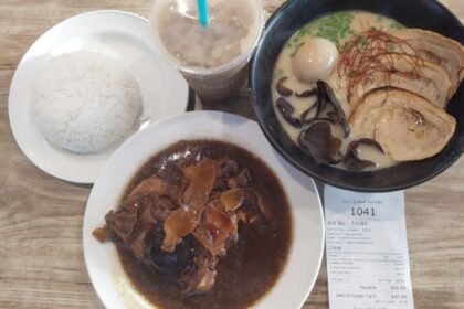 What We Had at Han's Union at Bird Paradise Mandai Wildlife Reserve - Iced Yin Yang ($4), Herbal Chicken ($13.8), Signature Tonkotsu ($13)