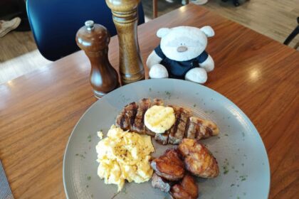 The Kitchen by Wolfgang Puck Priority Pass at Changi Airport Terminal 3 Review - Steak and Eggs ($28)