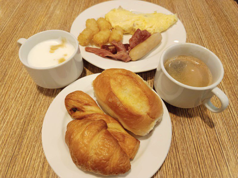 Breakfast Buffet Impiana Ipoh Hotel - Pastries and Western Selection