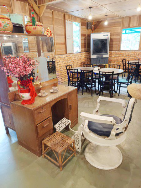 Barber Seat inside Chang Jiang White Coffee Kin Loong Valley