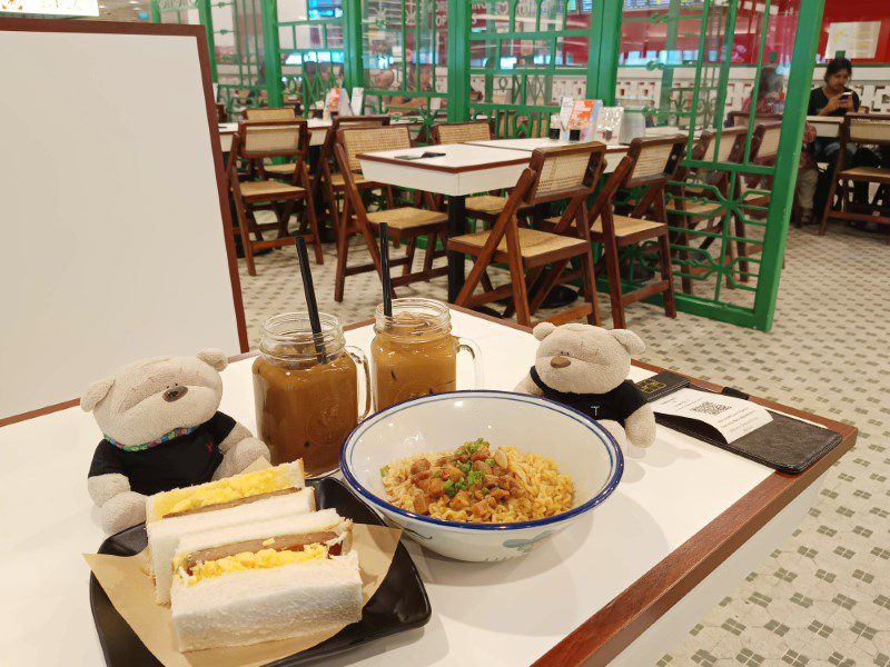 Terrace Chinese Kitchen Changi Terminal 1 - Braised Pork Noodles and Egg/Luncheon Meat Sandwich